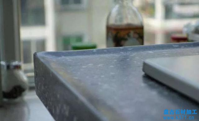 石英石臺面選用后圓低弧擋水的優勢